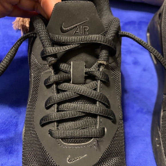 Nike Women’s Air Max Oketo All Black Sneaker - Picture 10 of 13